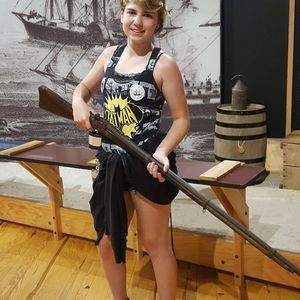 Meet your Posher, Chloe